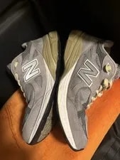 Size 10 - New Balance 990v3 4
