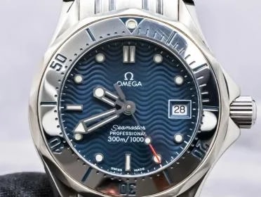 Omega — Omega Seamaster Diver 300M Blue Dial 28 Mm Stainless Steel Bracelet 2582.80 — Watch — resale
