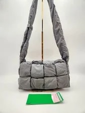 Bottega Veneta — Bottega Veneta Bottega Padded Tech Cassette A Condition 111019794 [P] — Handbag — resale