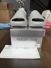 Size 6 ’s / 7 ’s - Yeezy YS-01 Slide Authentic With Box 2