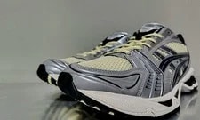Asics Gel-kayano 14 / 28cm New Unused Limited Edition 3