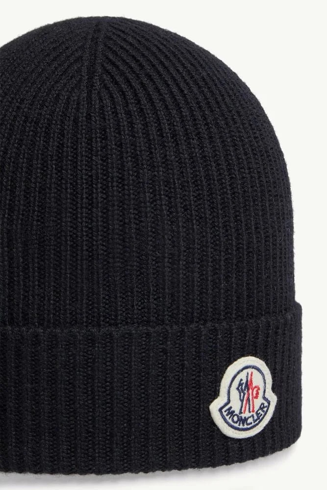 Moncler L20913b70500a9342999 Ribbed Logo Beanie — Beanies 3