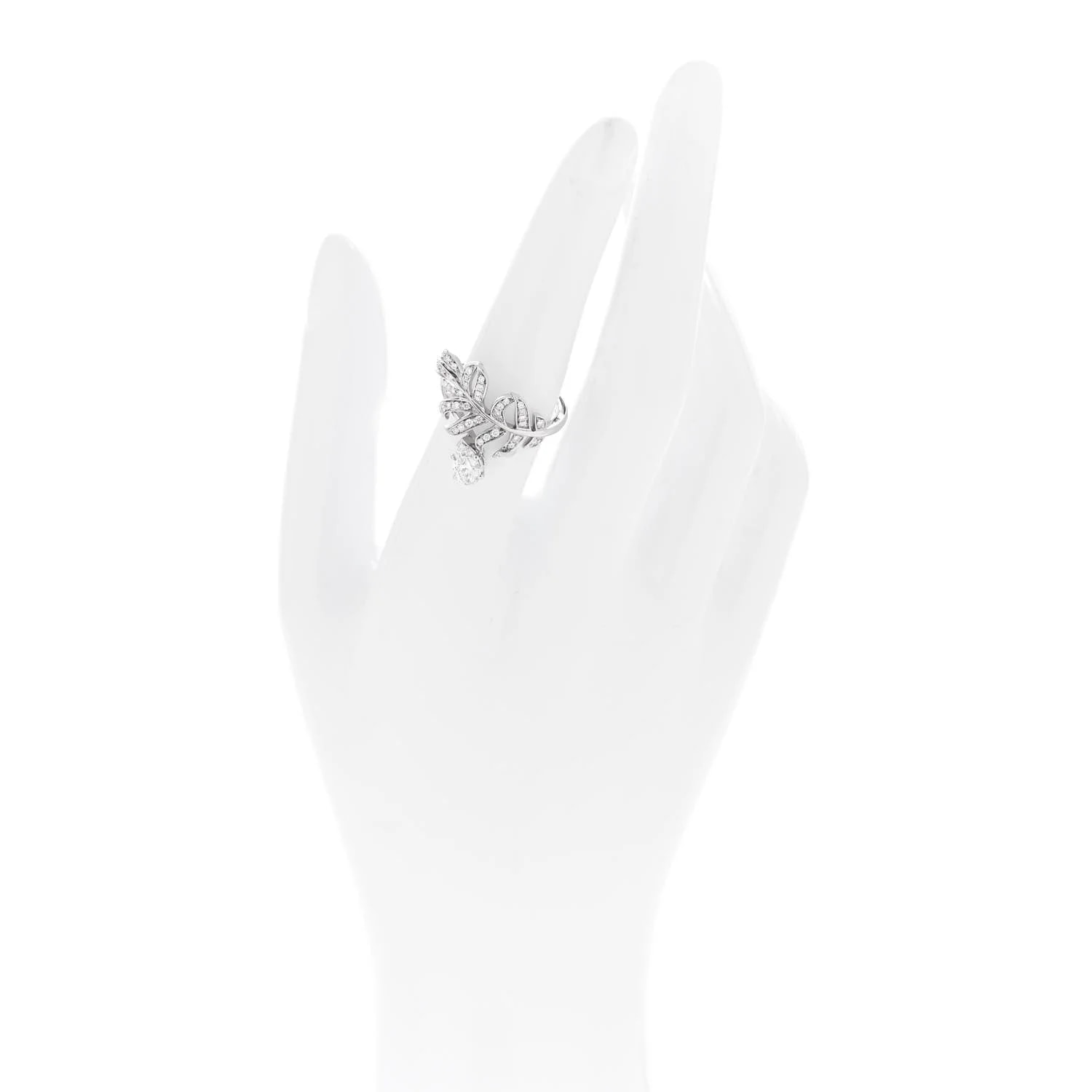 18K White Gold Plume de Chanel 53 6.5 2