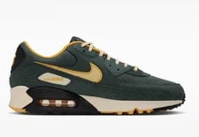 Nike Air Max 90 ( Bay Packers) Size 4 - 14 3