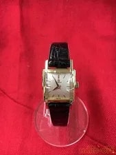 Omega K18 Square 4
