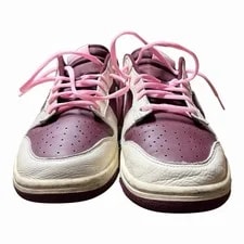 Size 9.5 - Nike Dunk Low Valentine's Day 2