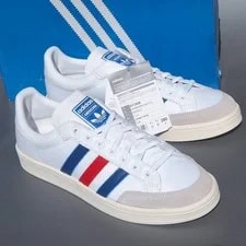Adidas — 2019 Adidas Originals Americana Low Ftwwht Croyal Scarle EF2508 Us10 — Sneaker — resale
