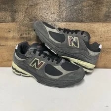 New Balance — New Balance 2002R / - Size 8 - M2002RGV — Sneaker — resale
