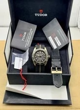 Tudor Black Bay Bronze 79250BA Box + Papers + Extra Strap 2