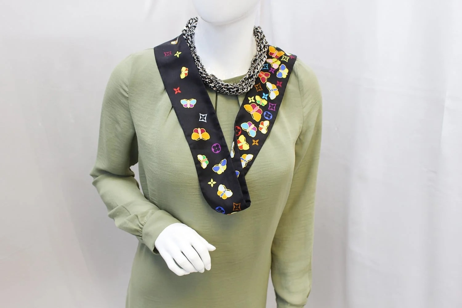 Louis Vuitton Slim Scarf Bandeau Headband Tie 2