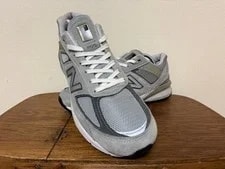 New Balance — 9.5US New Balance M990Gl5 990 V5 — Sneaker — resale