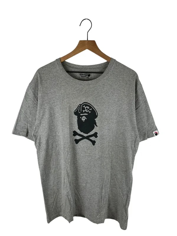 BAPE — Bape Pirates Head Logo Print T-Shirt — streetwear — resale