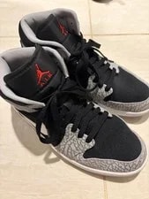8.0US 2Nike Air Jordan 1 Mid 2