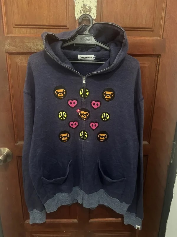 Vintage (BAPE) Baby Milo Peace Love full-zip hoodie — streetwear — resale