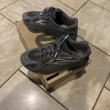 Yeezy Boost 700 ’S Low Top Lace-Up Athletic 3