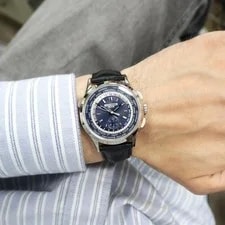 2018 Patek Philippe 5930G-001 World Time 39.5mm 18K White Gold Blue 2