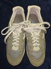 New Balance — 8.5US New Balance M990V2 — Sneaker — resale