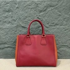 Prada (al1102o3) 3