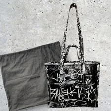 Balenciaga — Item ❤️ Balenciaga Graffiti Medium 2605TK — Handbag — resale