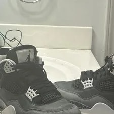 Jordan Air 4 Retro Fear Mid Top 3