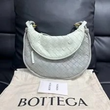 Bottega Veneta — Authentic Bottega Veneta Half Moon in and Leathe — Handbag — resale