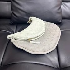 Authentic Bottega Veneta Half Moon in and Leathe 3