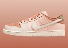 Nike SB Dunk Low Pro - /Guava Ice (2024), M9.5 [FV5926-200] *New* 2