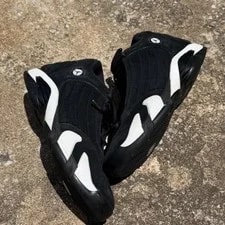 Air Jordan — Air Jordan 14 Retro 487471-016 — Sneaker — resale