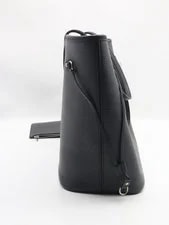 Louis Vuitton Neverfull With Zipper 4