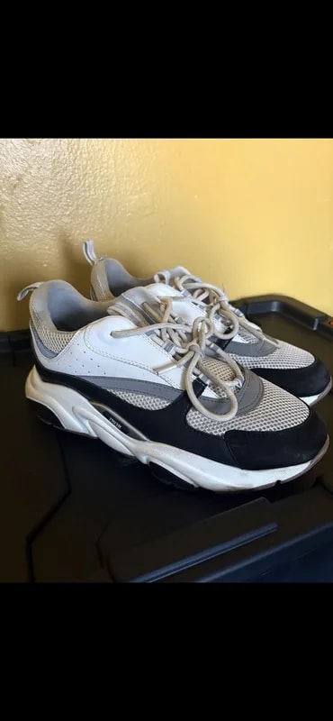 Dior — Sneakers — Sneaker — resale