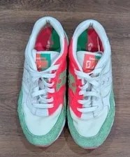 Saucony — Size 5.5 - Saucony 6000 Split — Sneaker — resale