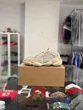 Yeezy 500 Size: 8 3
