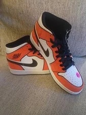 Air Jordan — Air Jordan 1 SE Mid Turf — Sneaker — resale