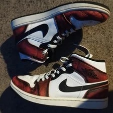 Air Jordan 1 Mid SE 'Wear-Away' 4