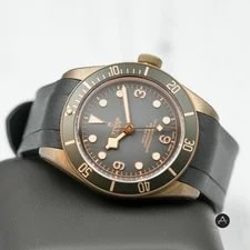 Tudor Black Bay Bronze M79250BA-0001 | 43mm Slate Gray | Box & Papers March 2025 3