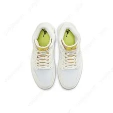 Jordan Air 1 Mid SE "Voltage " DB2822-107 4