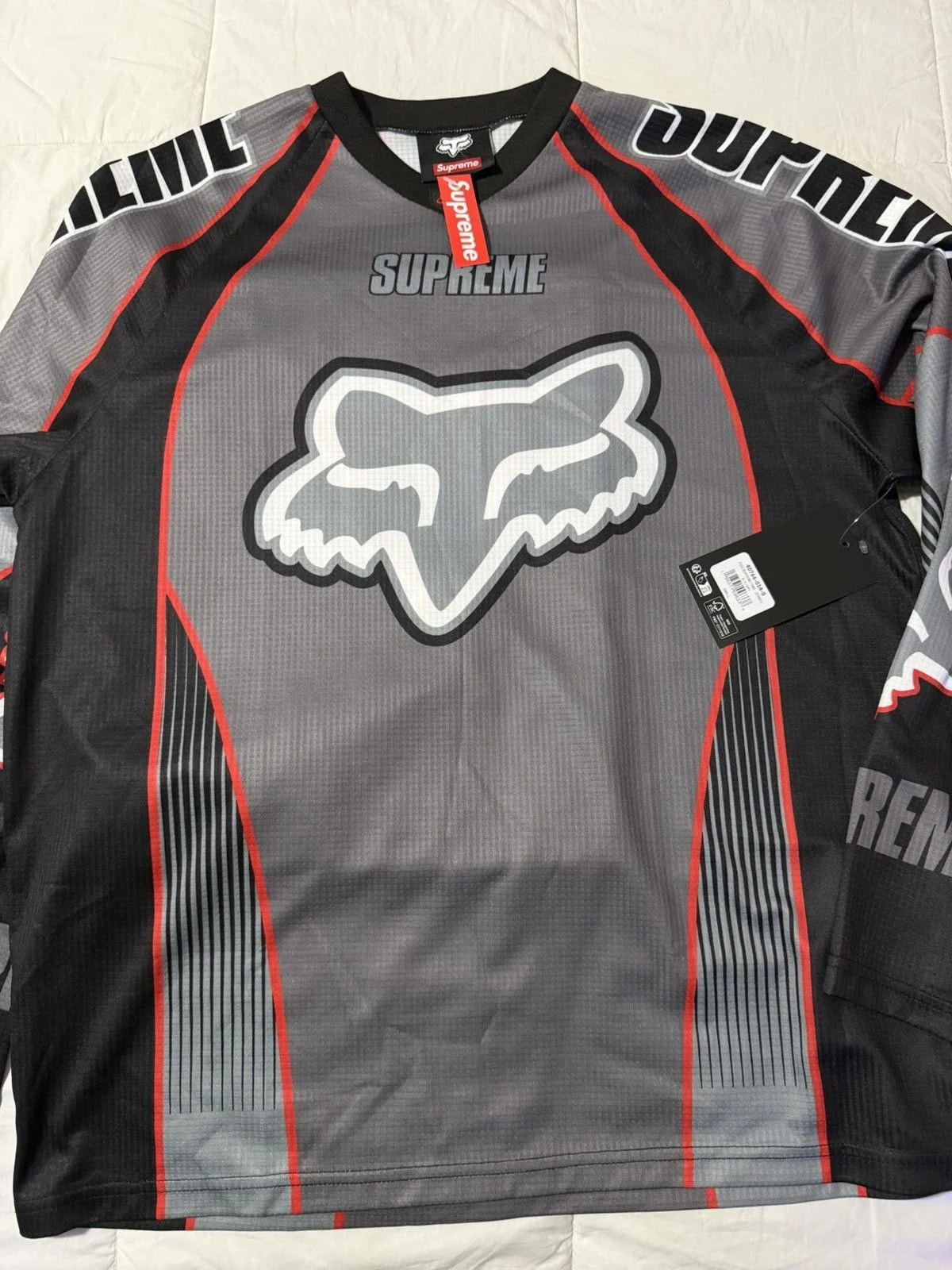 Supreme — Supreme X Fox Racing DMX – — streetwear — resale