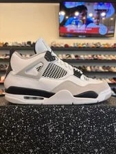 Jordan — Jordan 4 Retro Military Size 10.5 — Sneaker — resale