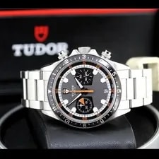 Tudor — Tudor Heritage M70330N Retro Chronograph Swiss Box Papers 2018 — Watch — resale