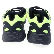 Yeezy Easy Boost 700 Mnvn Low Cut GW9525 c26ec01b9fff9ad7d52 3