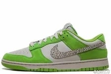 Nike Dunk Low "Safari Swoosh Chlorophyll" DR0156-300 Size 9.5 NEW 3