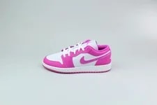 Air Jordan — Air Jordan 1 Low 'Fire ' (GS) FV8486-600-37.5- Uni — Sneaker — resale