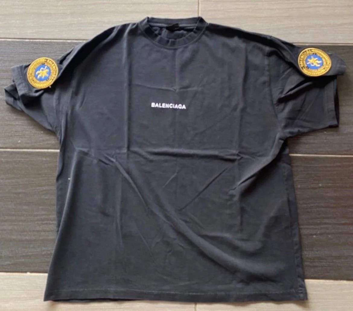 Balenciaga — Balenciaga Chalsea Lion TEE — streetwear — resale