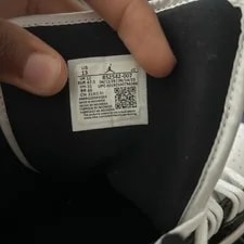 Jordan Air 1 Mid SE 852542-007 2