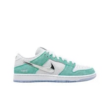 Nike — Nike X April Skateboards SB Dunk Low Pro QS Racer — Sneaker — resale