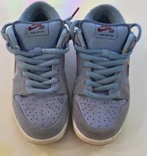 Nike SB — Size 6.5 - Nike SB Dunk Low Philadelphia Phillies — Sneaker — resale