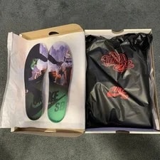Nike SB — [Sealed/unopened] Nike SB Dunk Low Pro X the Wizard of Oz QS " Field" M9 — Sneaker — resale