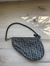 Dior Saddle Zip Closure 2