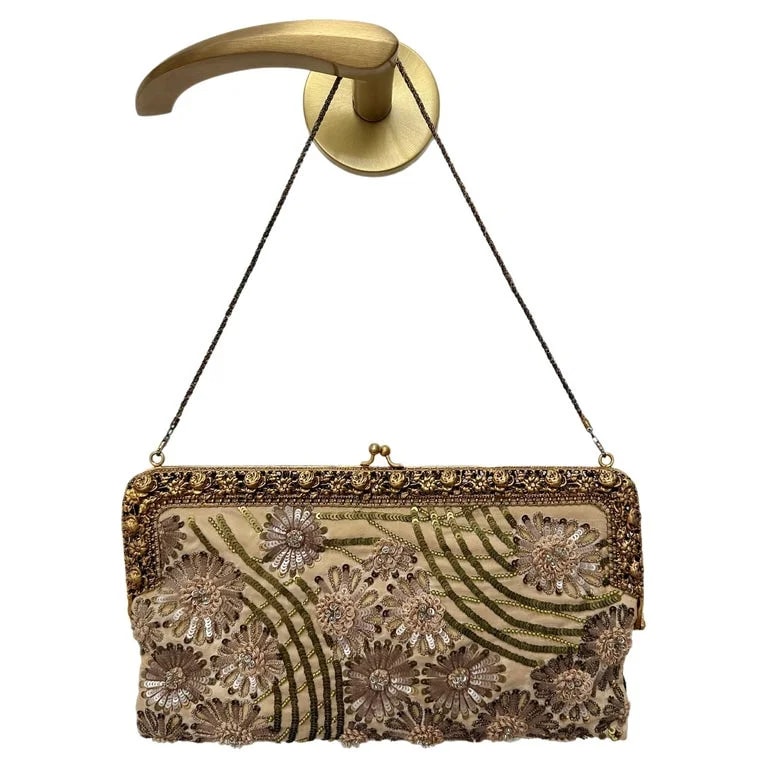 Badgley Mischka — Badgley Mischka Floral Embellished Evening — Handbag — resale