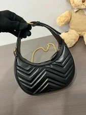 Gucci GG Marmont Half Moon 3